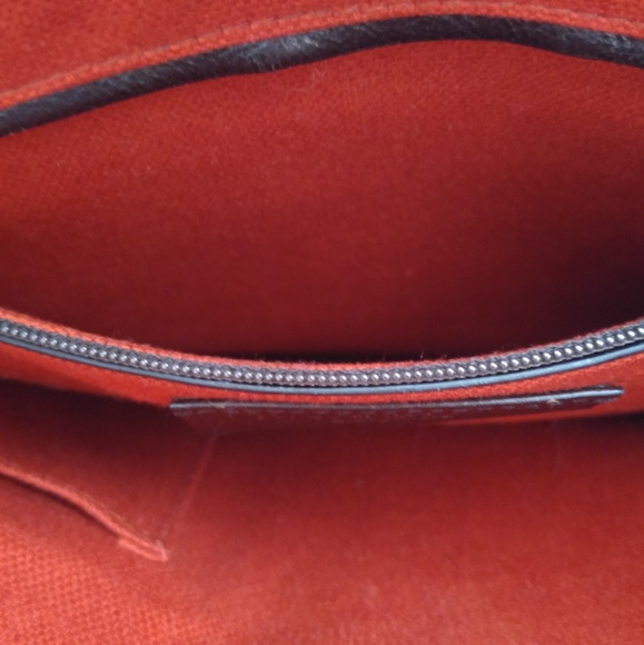 Yves Saint Laurent red canvas tusk shoulder bag. - Picture 7 of 8